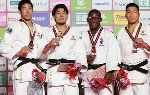 Judo - Alpha en bronze - Tokyo ( japon )