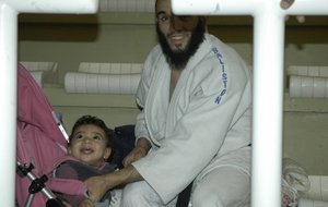 Houcine en " super papa "