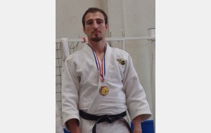 Samuel ( EPPG ) Médaille de bronze - Championnat du 93 FFJ 1° division seniors 