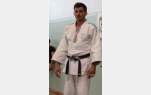 Bruce ( RCF ) Médaille de bronze demi finale France  ( Bretagne ) FFJ 1° division seniors - 60 kg