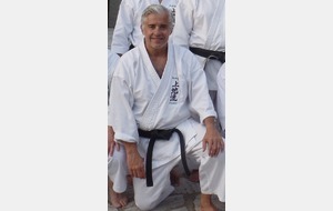 Patrick ( Unesco Paris ) - ceinture noire 2° dan de karaté FFKDA 