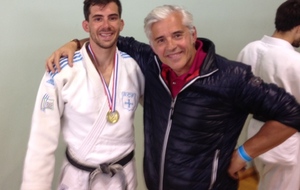 Demi finale France 1° division seniors FFJ - 60 kg -  ( Concarneau Bretagne ) - Bruce médaille de bronze et Patrick ( coach )