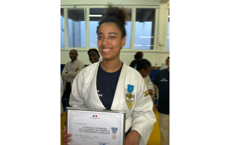 Klara - Bronze jeunesse et sports